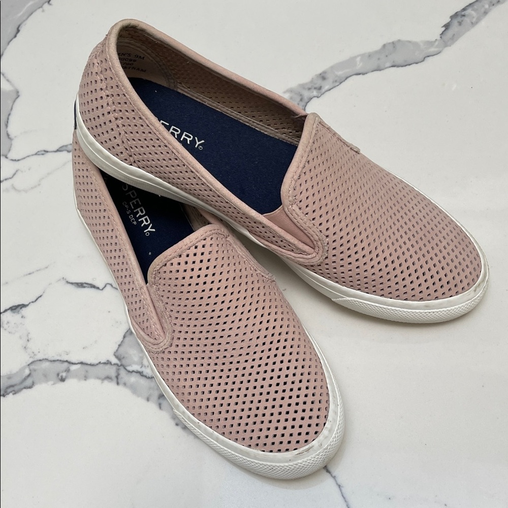 Sperry Women's Blush Pink Perforated twin gore Slip-On Sneakers